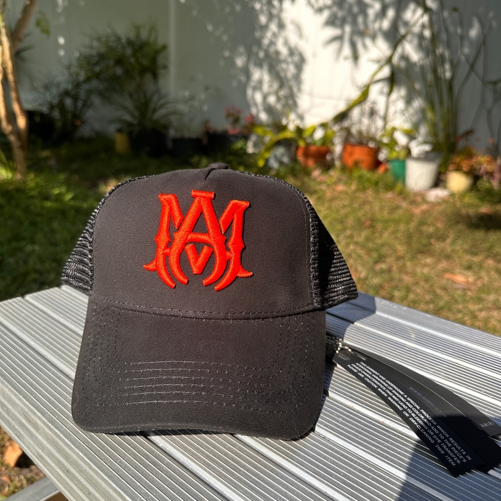 AMIRI MESH TRUCKER HAT BLACK/RED “MA LOGO” NWT